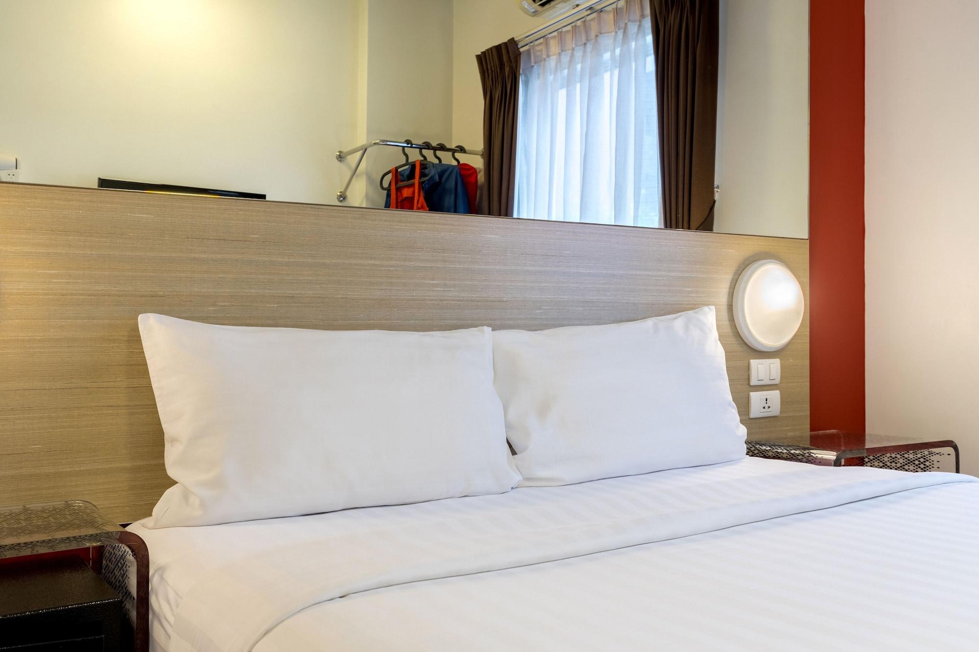 Red Planet Phuket Patong - Sha Extra Plus Exterior photo