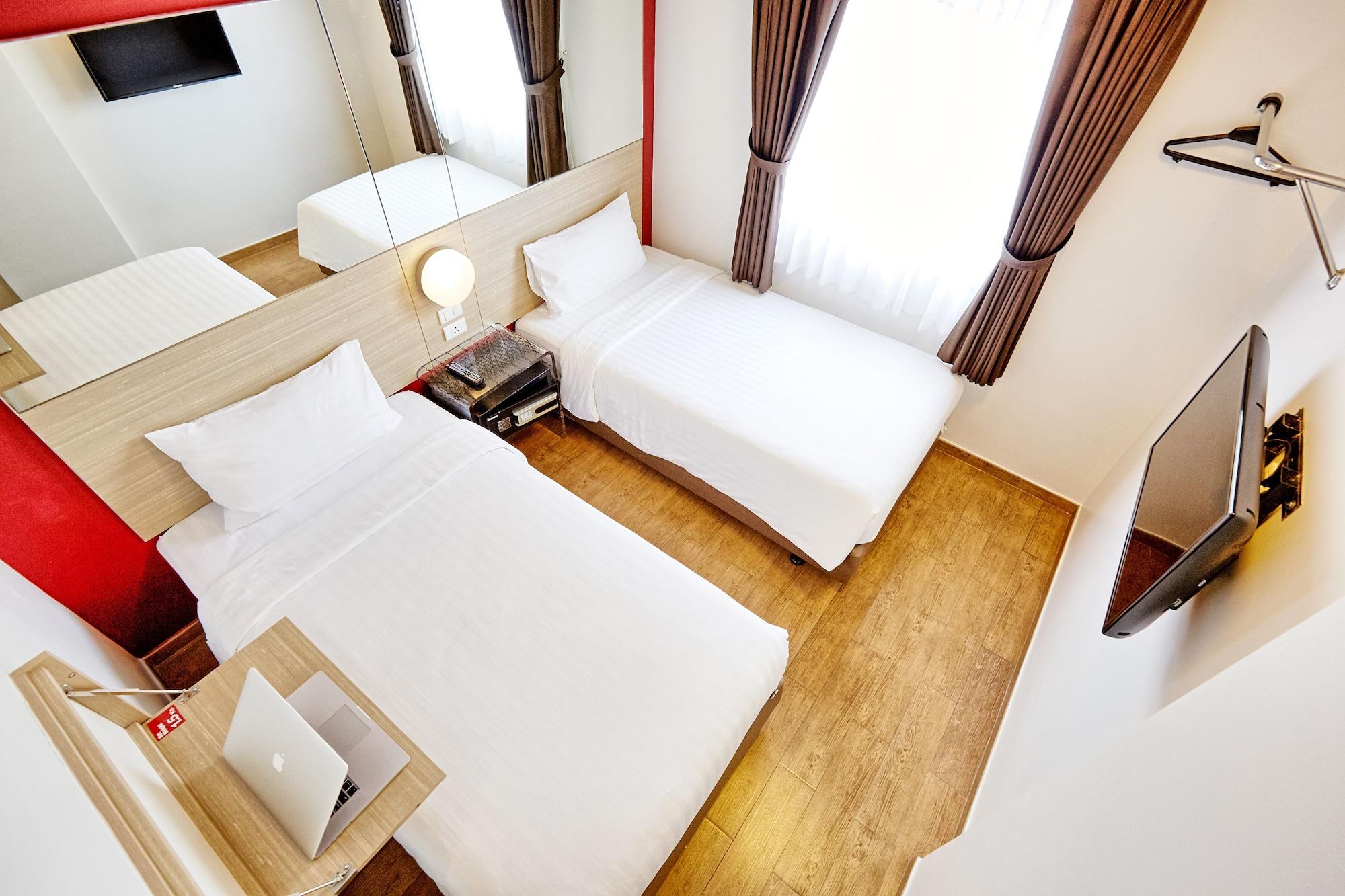 Red Planet Phuket Patong - Sha Extra Plus Exterior photo