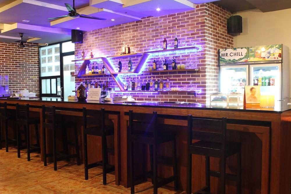 Red Planet Phuket Patong - Sha Extra Plus Exterior photo