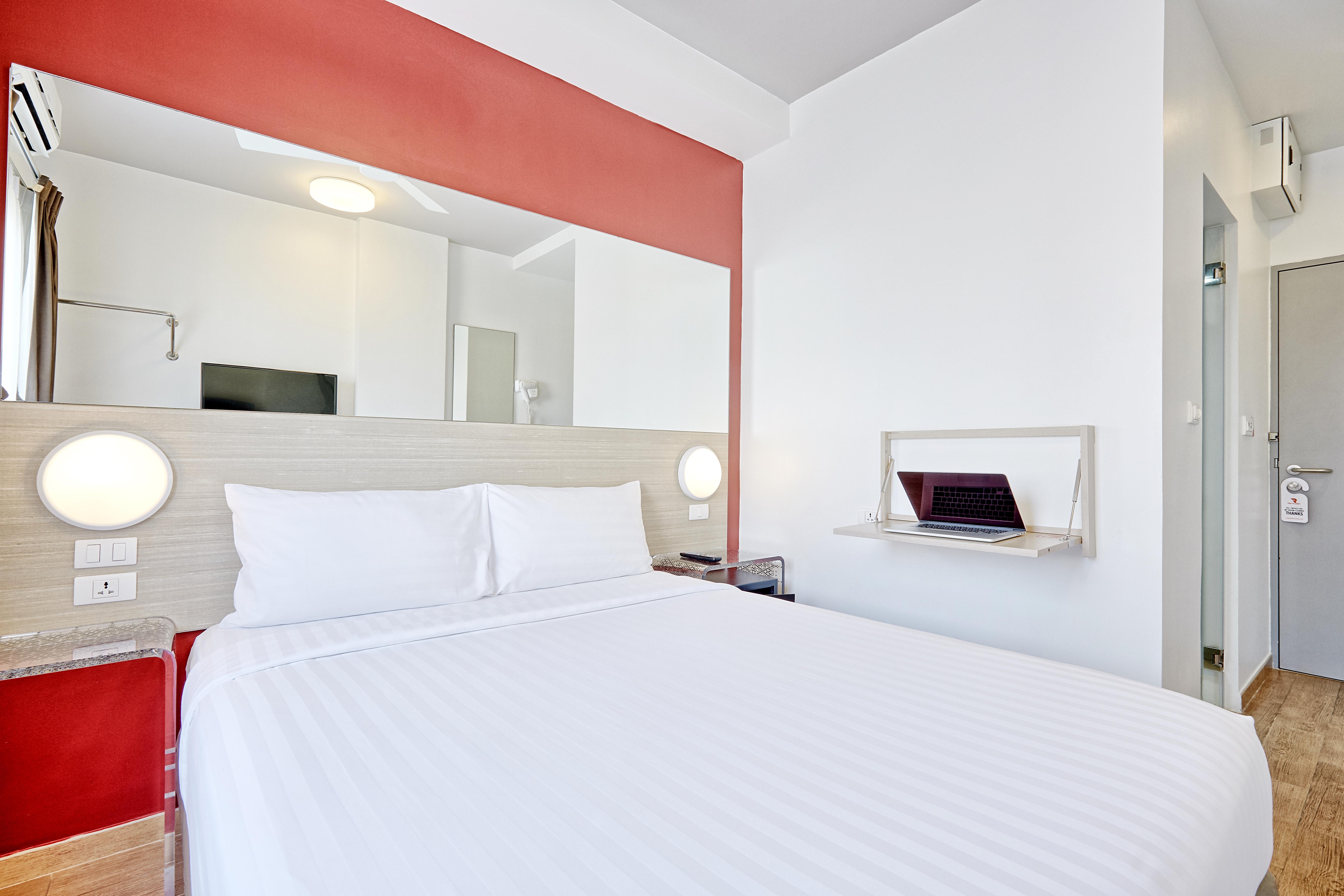 Red Planet Phuket Patong - Sha Extra Plus Exterior photo
