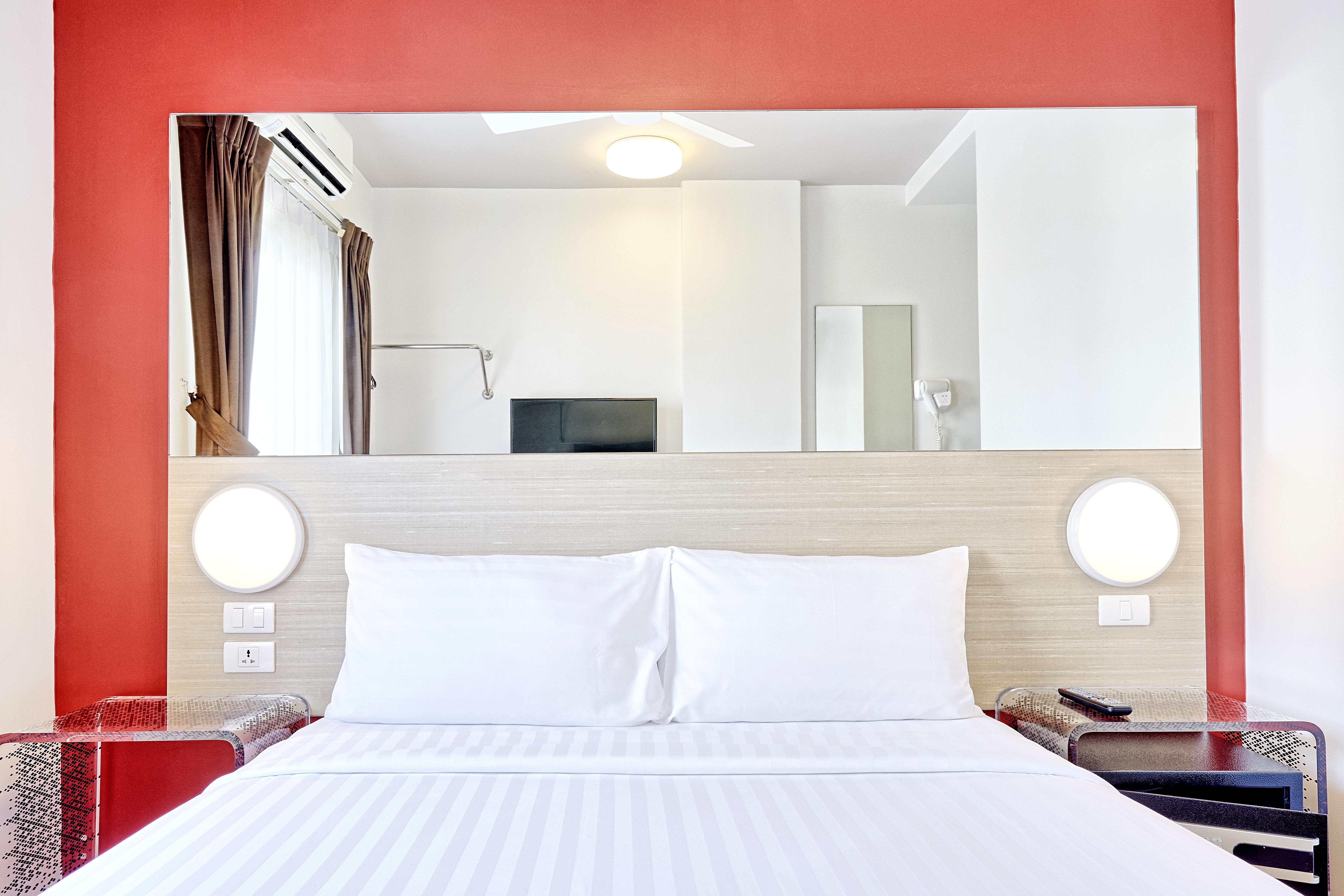 Red Planet Phuket Patong - Sha Extra Plus Exterior photo