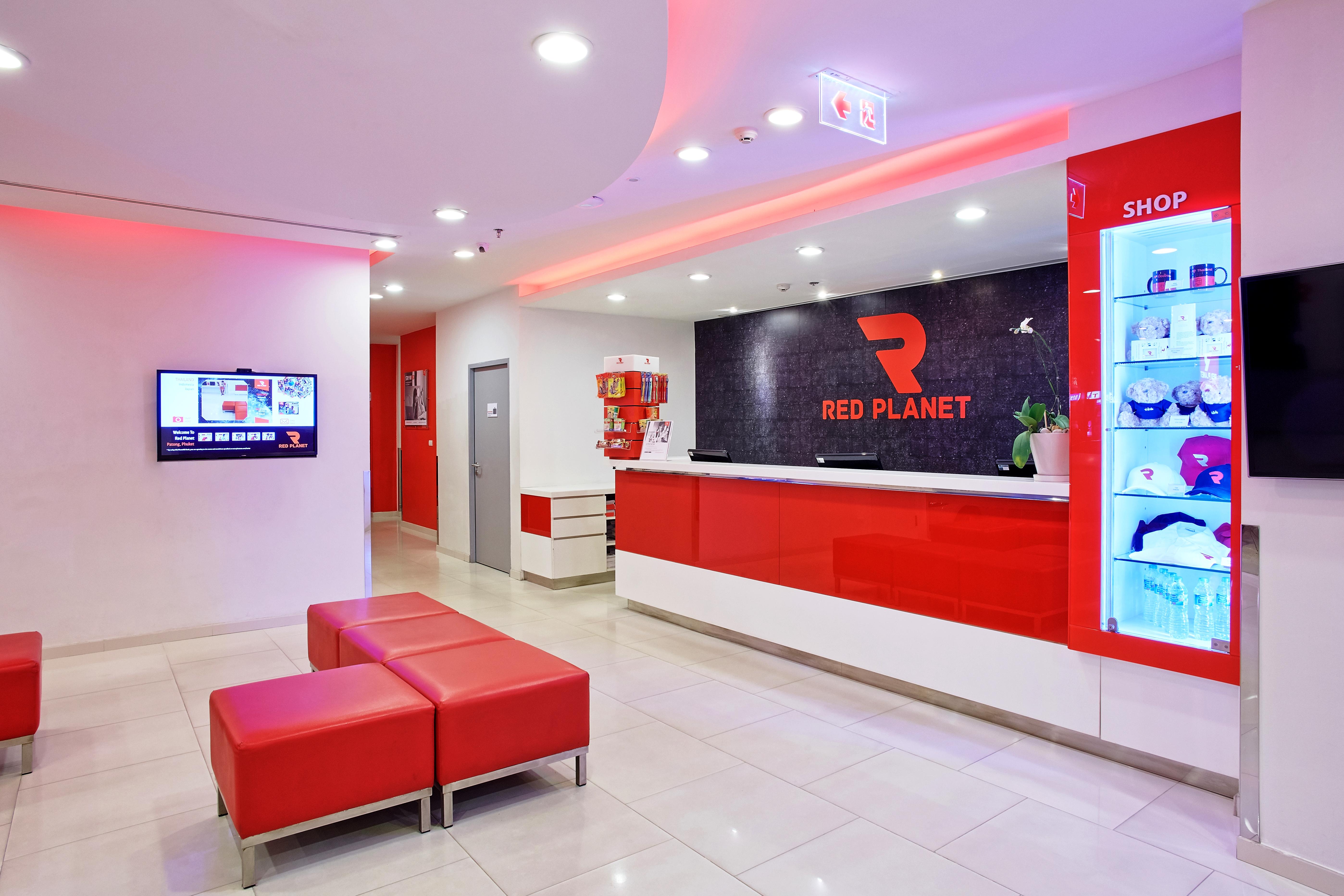 Red Planet Phuket Patong - Sha Extra Plus Exterior photo