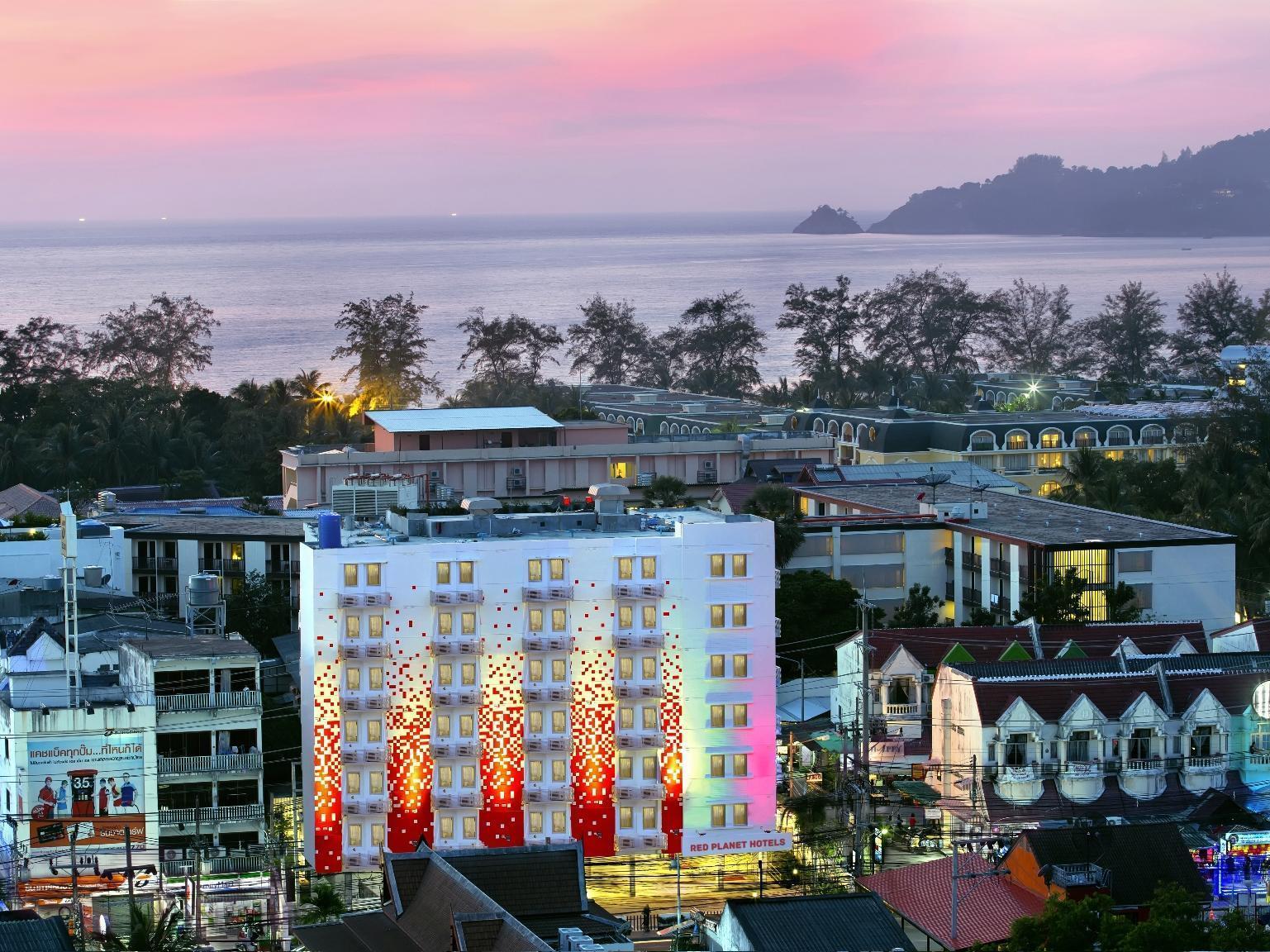 Red Planet Phuket Patong - Sha Extra Plus Exterior photo