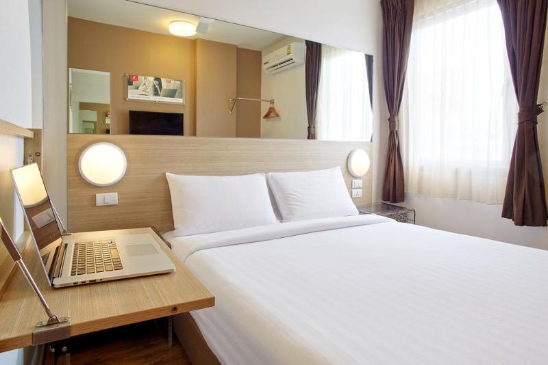 Red Planet Phuket Patong - Sha Extra Plus Exterior photo