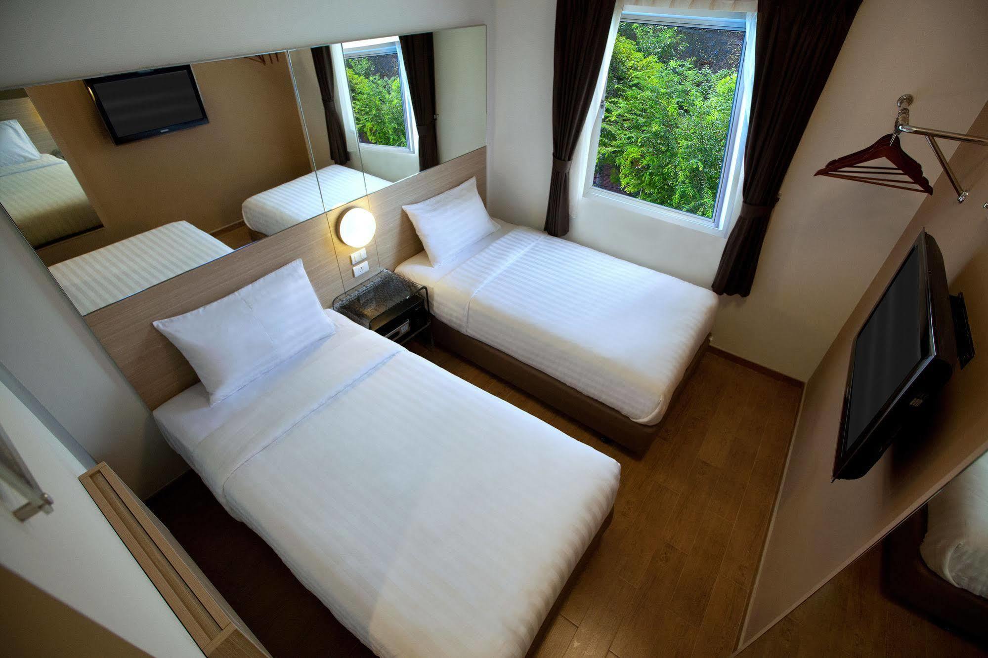 Red Planet Phuket Patong - Sha Extra Plus Exterior photo