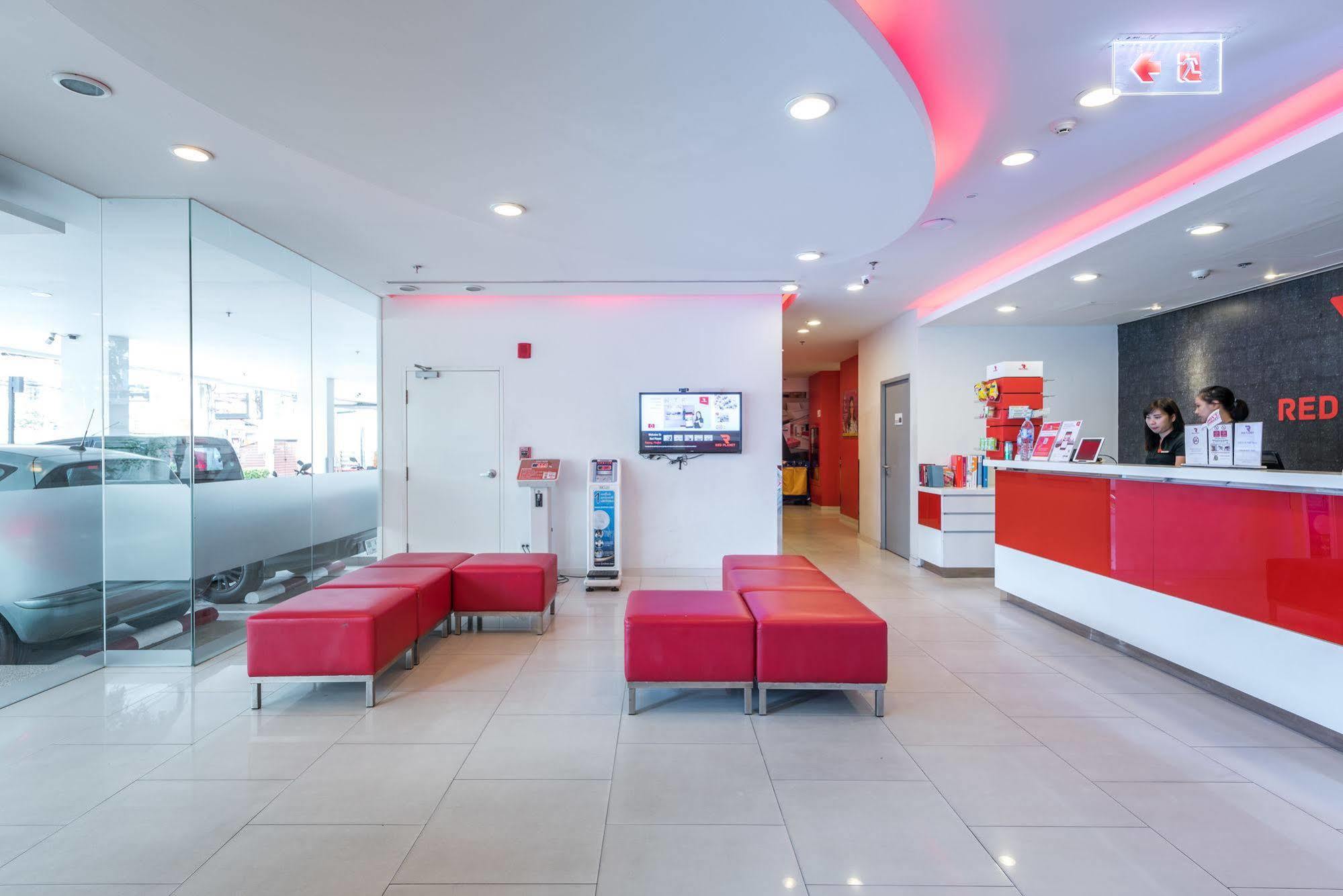 Red Planet Phuket Patong - Sha Extra Plus Exterior photo